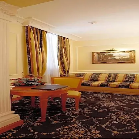 Hotel Dei Consoli Vaticano 4*