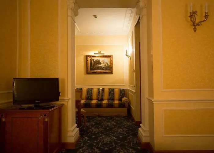 Dei Consoli Vaticano Hotel 4*