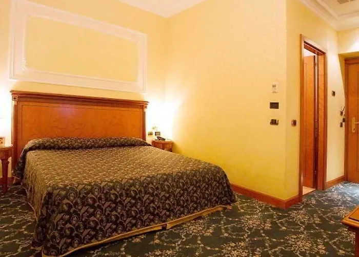 Dei Consoli Vaticano 4* Roma