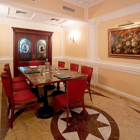 Dei Consoli Vaticano Hotell 4*